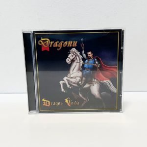 Dragonu AKA 47 – Dragoș V’o dă (2012) (sticker + CD gratuit)